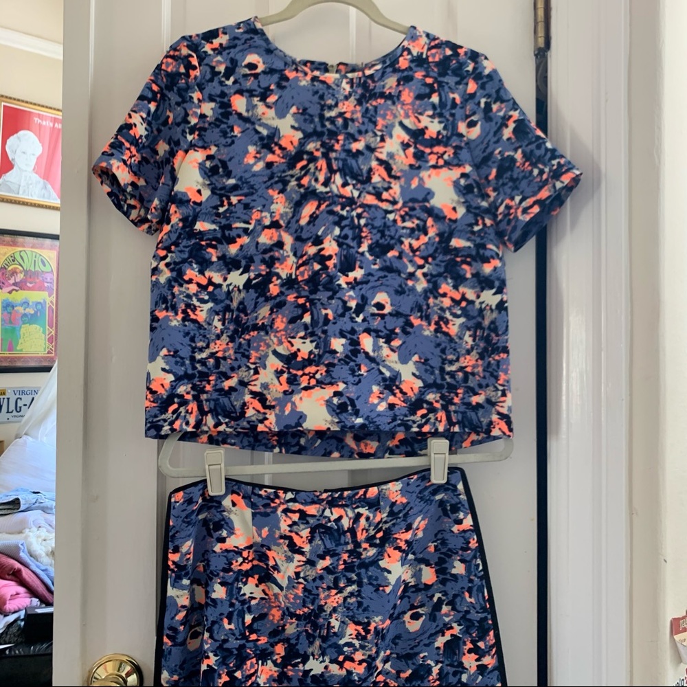 ❌SOLD❌ McGinn Kristen Abstract Mini Skirt and Shirt Set